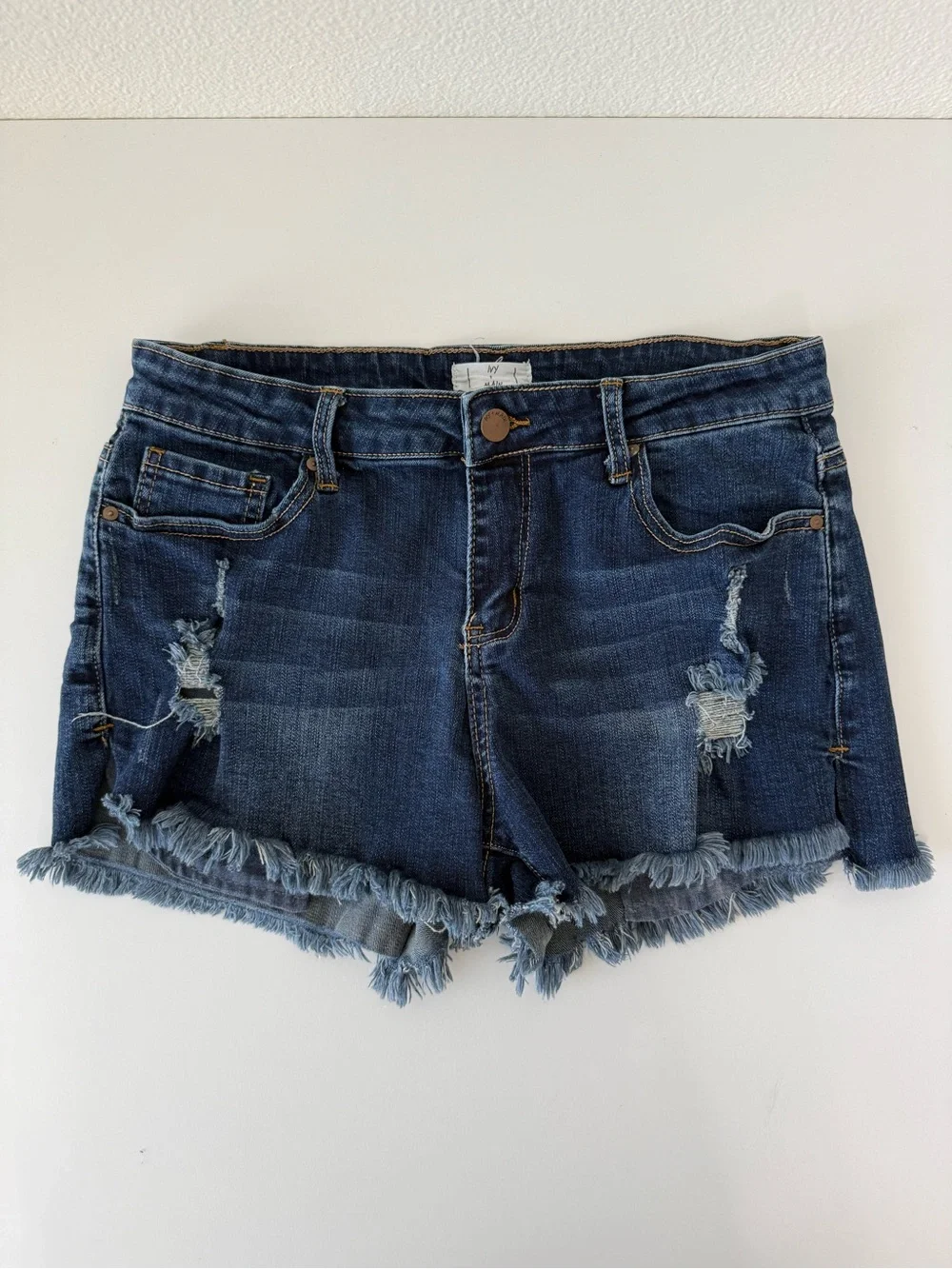 Ivy + Main Distressed Denim Shorts Fray Hem Medium/Dark Wash Size 11